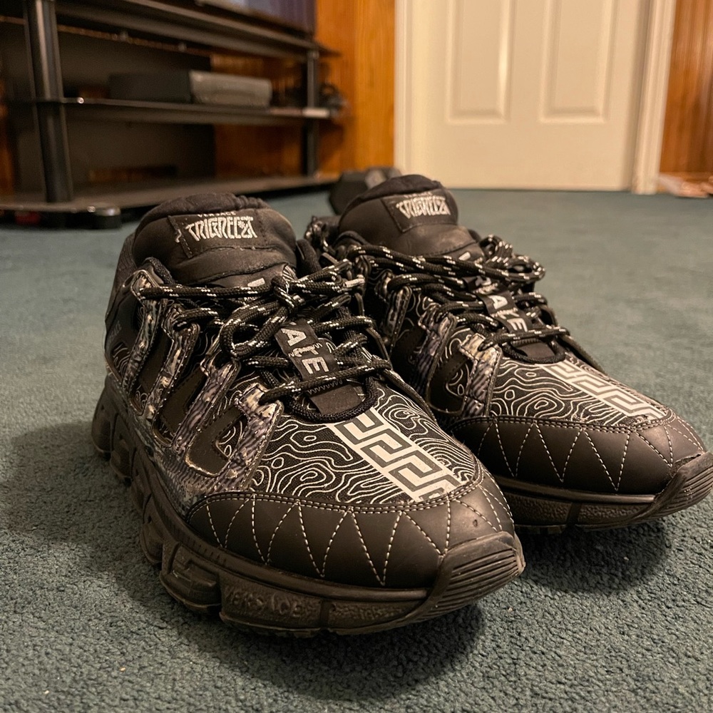 authentic versace trigreca size 12 in men.